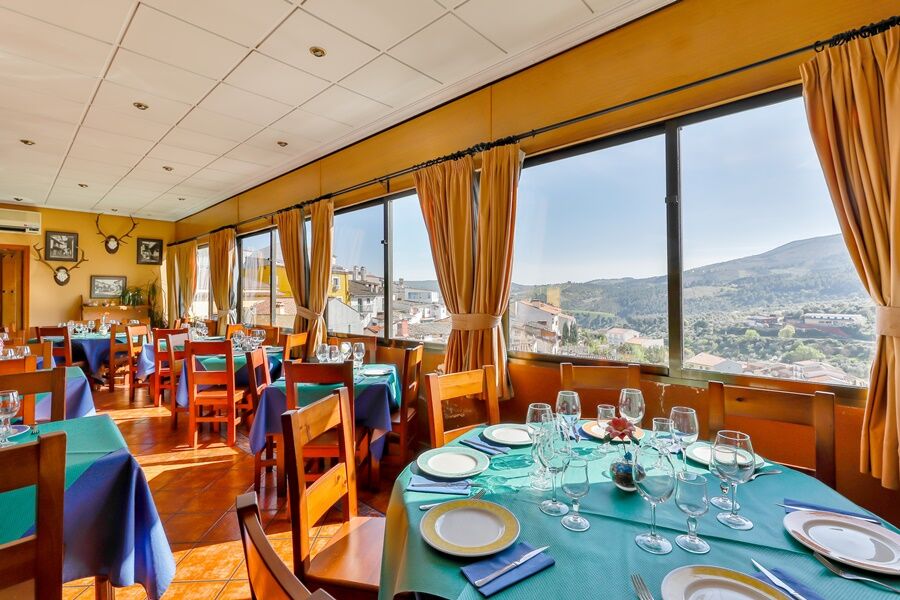 Hostal Alfonso XI Гвадалупе Екстер'єр фото