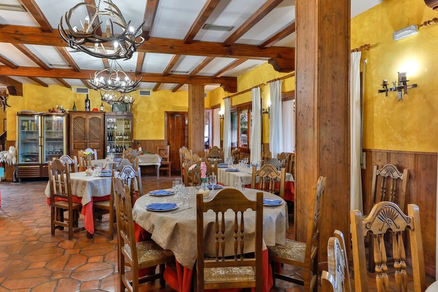 Hostal Alfonso XI Гвадалупе Екстер'єр фото
